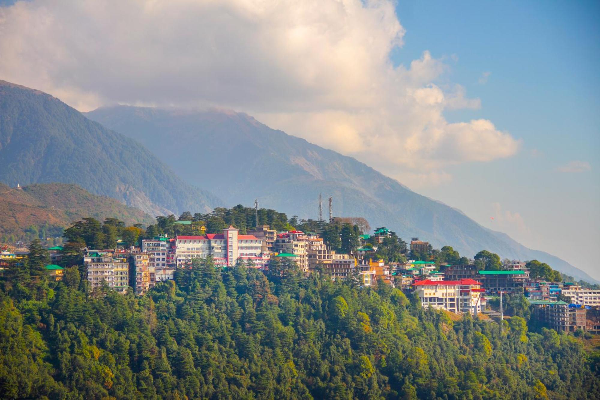 Hotel Amritara Surya, Mcleodganj, Dharamshala Esterno foto